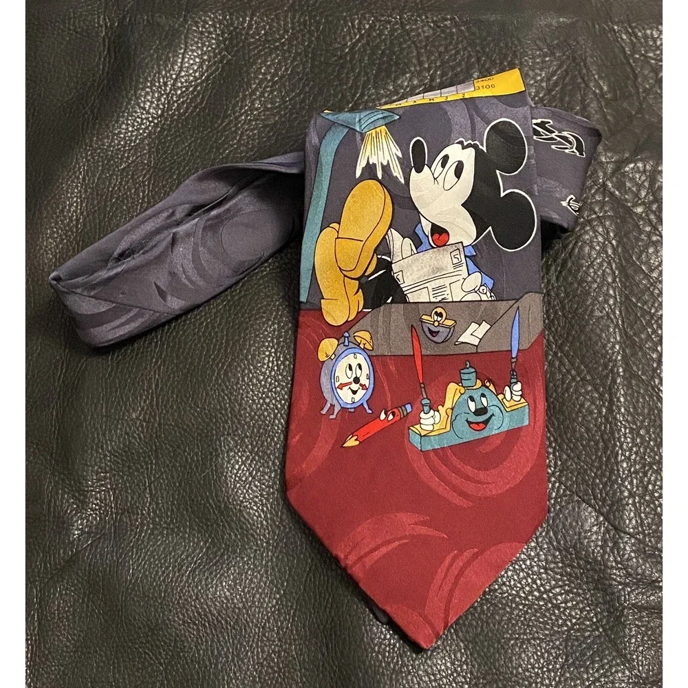 VTG DISNEY Mickey Mouse Mens NeckTie Corporate Profits Stock Market Accountant